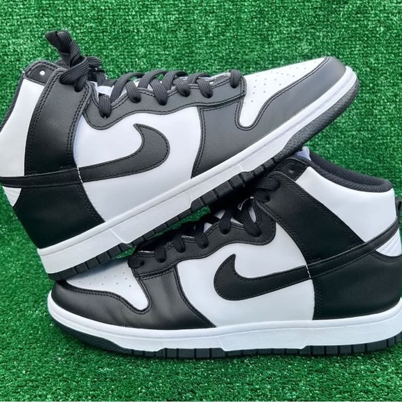 Men’s Nike Panda Dunks Hi Retro 10.5 - Picture 2 of 5